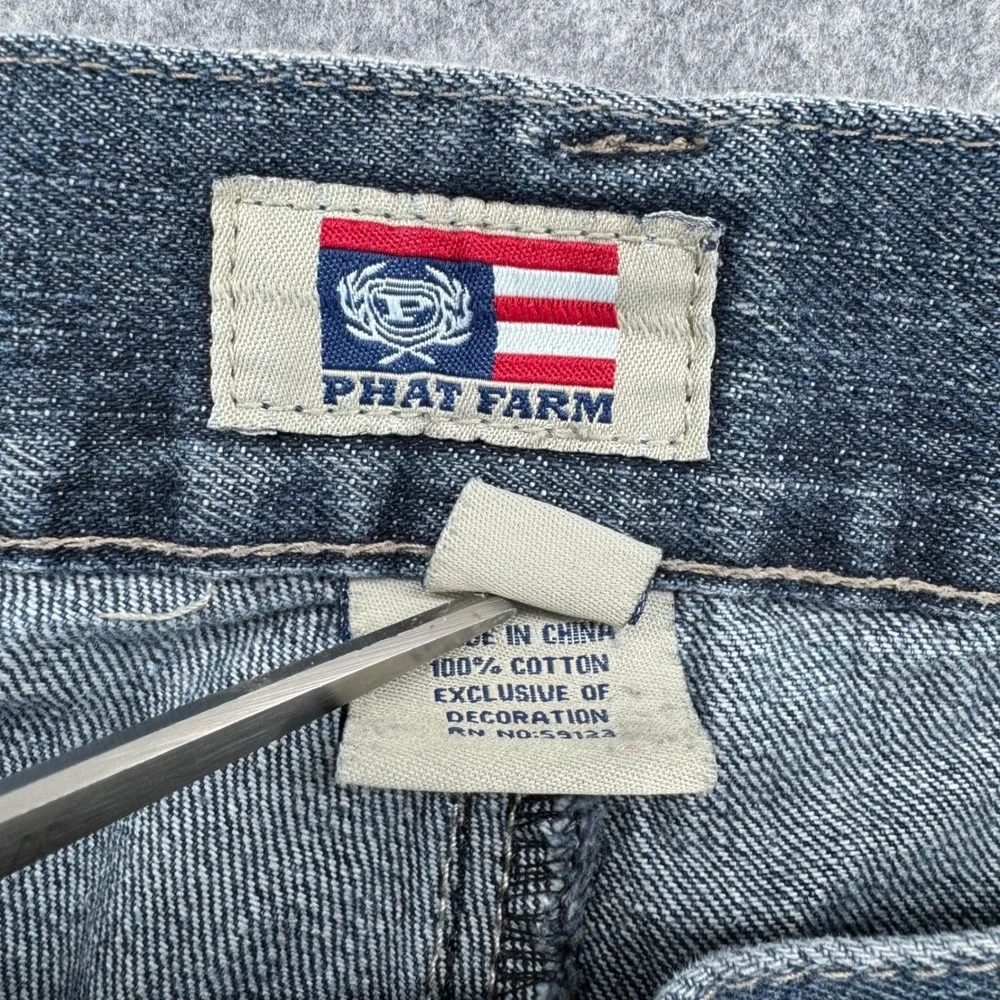 Phat Farm Denim Jeans Mens 39 x 30 Blue Vintage Graphic Back Pocket Whiskered
